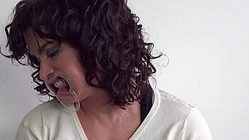 Humiliating GAG Test For Dumb Karen