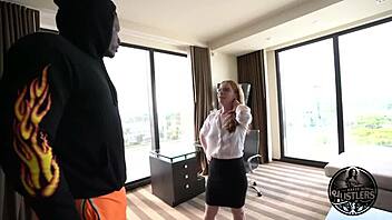 Nerdy Amy Quinn rims athlete's ass then takes huge BBC pounding