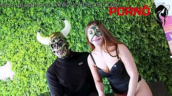 Cintia tests if her man handles massive chifre weight during rough fuck