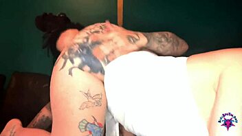 Foxxy's big butt shakes wildly as ginger slut takes rough pounding and sloppy creampie