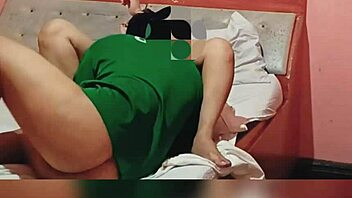 cheating lover creampies big pussy in grab car frenzy