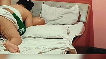 cheating lover creampies big pussy in grab car frenzy