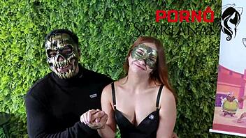 Cintia tests if her man handles massive chifre weight during rough fuck