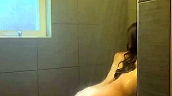 Petite Nadia Diamo Twerks Teasingly In Slow-Mo Shower