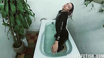 underwater blackout pulses in extreme neoprene gear