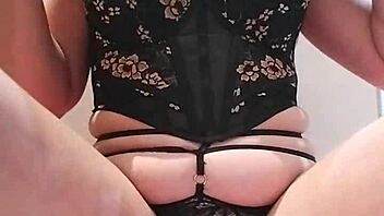 hey lingerie babe masturbate that pussy harder for me now