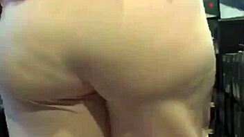 oh fuck, milf's massive mature ass shakes wildly!