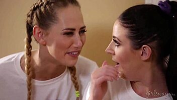 carter cruise uma jolie angela white sniff tasty pussies