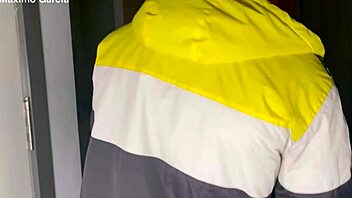 Hot brunette squirts wildly on huge cock 💦🍆