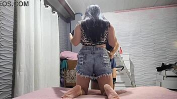 hey check it out, caught the brazilian neighbor fixing lamp with huge hard cock eyeing my big juicy ass