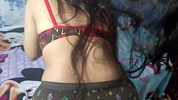 indian boyfriend pounds desi girlfriend's ass in rough doggystyle