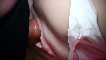 Fute pizda asta alunecoasă rasă e al naibii de bună