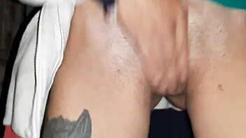 i cum hard masturbating hairy pussy in public toilet