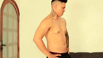 mi vecino folla duro el gran culo de camila henao