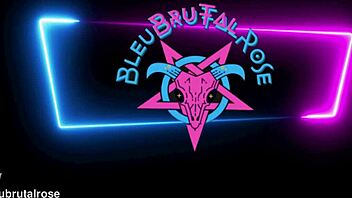 bleubrutalrose spies on wet shaved pussy shower toy play