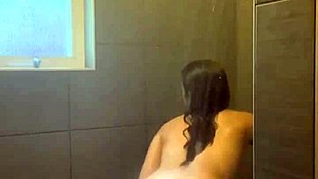 Petite Nadia Diamo Twerks Teasingly In Slow-Mo Shower