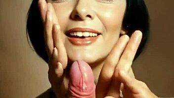 รู้สึกแรงบันดาลใจจากวิดีโอ AI Mireille Mathieu สุดเสียวเลย