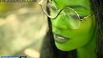 hey kenna, finger ana's pussy till she squirts?