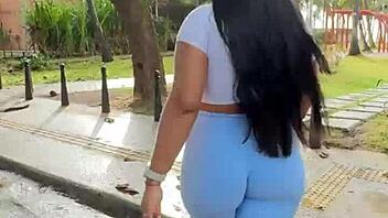 morning walk in tight leggings shows off amateur brunette ass pov