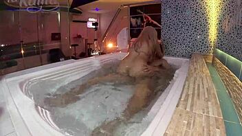wanna fuck this colombian babe in jacuzzi and cum deep underwater in her tight pussy