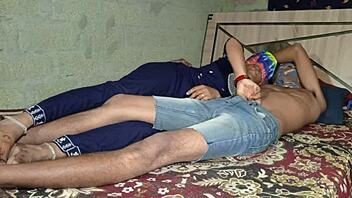 desi babe romantic bangs in indian village full video