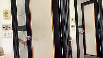 hey beach babe, your big ass tempts me to hotel creampie madness