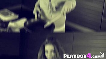 hey petite milf, strip and expose that natural body!