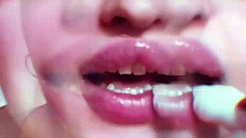 chick's nude lips got me so fuckin hot uh