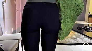 Amberzinha wins plush alligator and shows thanks 🐊😘🎉