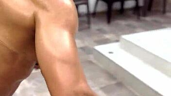 muscular milf strips nude for intense outdoor bodybuilder workout