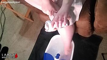 PAMPER MY CURVY CAMPUS FEET TO GLOSSY WORSHIP PERFECTION!