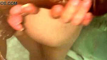 petite girlfriend quick shower big cock cum