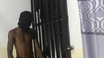 Met horny mature naked at door for steamy quick sex