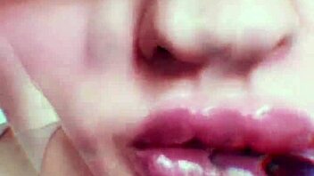 chick's nude lips got me so fuckin hot uh