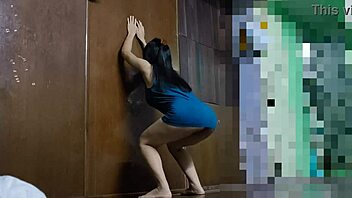 Curvy College Coed's Big Ass Shakes in Home Workout