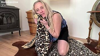 oiled up, fisting my prolapsed pussy to a shaking orgasm?