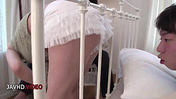 Yu shinoda's threesome blowjobs lead to massive cumshots