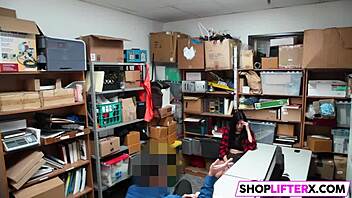 can you refuse these two hard cocks at work? 😏🍆🍆