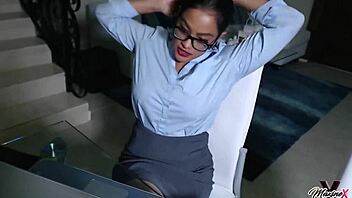 Maxine X Passionately Dildo Fucks Her Wet Holes