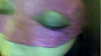 hey bbw, show me how you tease that toy nice and slow