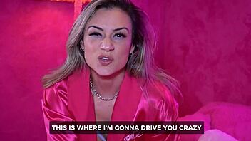 Taluane Boom Fingers Herself With Anal Plug