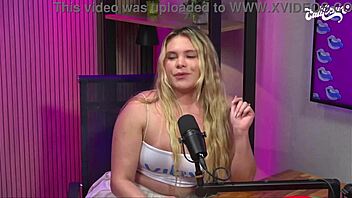 lesbian latinas with big tits go wild in lingerie 😍🍑