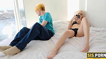 Hot blonde teen practices taboo pussy lick on older stud?