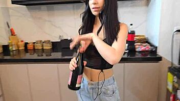 Fuck the rookie in kitchen on break! 🍑💦 Big ass boss action!