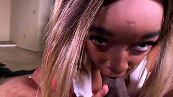 Nina Rivera delivers sloppy Christmas blowjob to Don