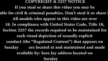 Miss Raquel's curvy milf body begs for lesbian pussy licking 😍👅