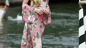 imagine anya taylor-joy's tits up close