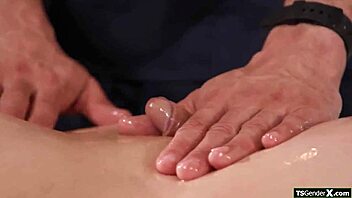 Alexa La Flor aroused by oily massage