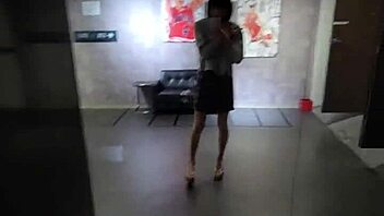 ting xuan shemale strokes publicly outdoors bold