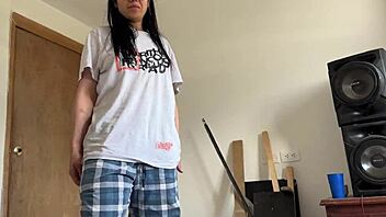 Hot slut alone during visit gets wildly fucked!